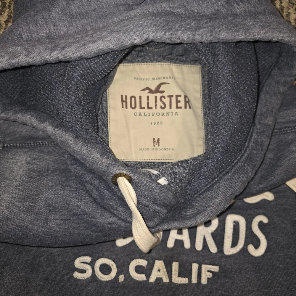 Hollister Men's Navy Surf Hoodie - Picture 2 of 2